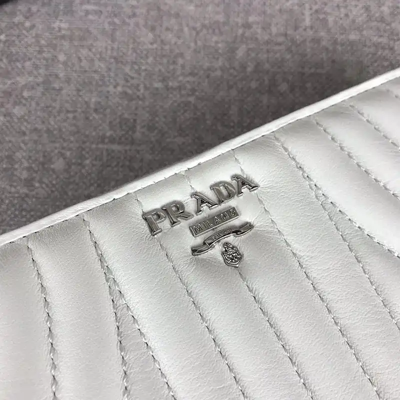 Pra*a bags 1907bp0061