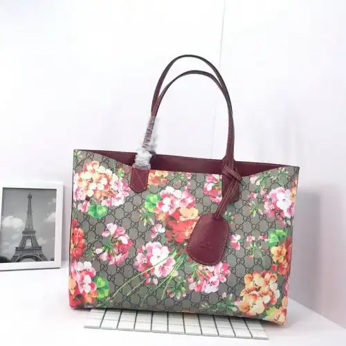 G*u*i bags 20b570073