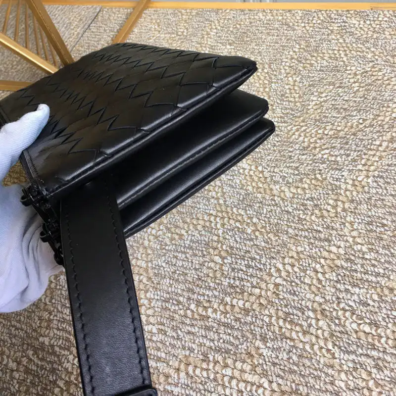 bo*te*ga Ve*ne*ta bag 2108sf0284