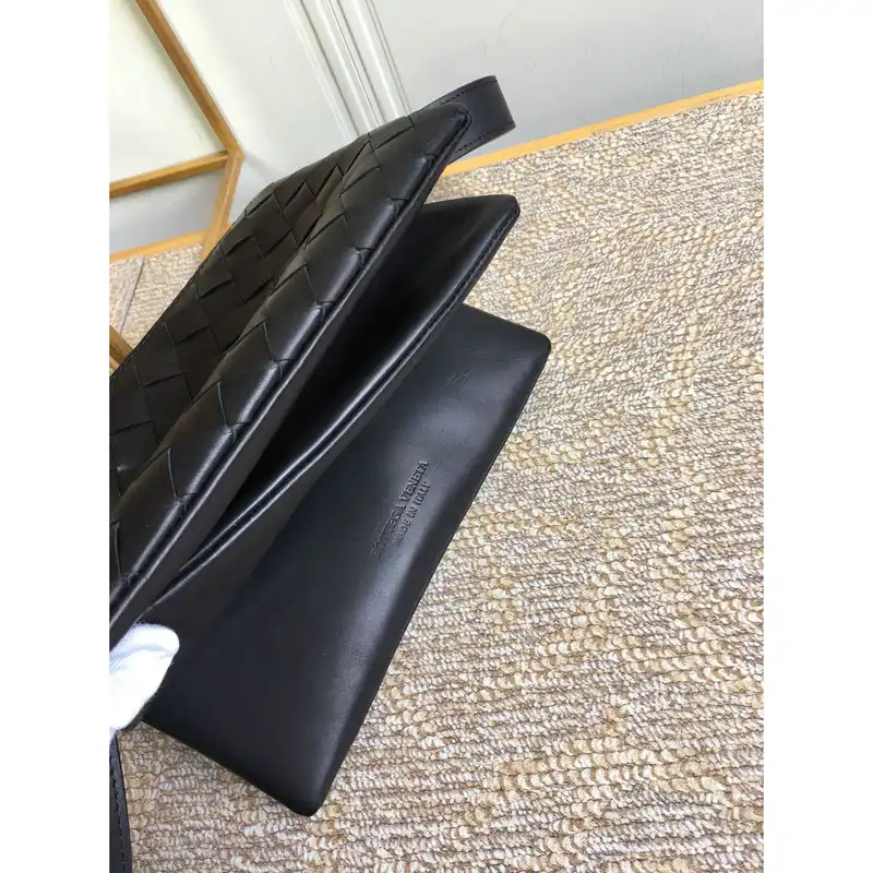 bo*te*ga Ve*ne*ta bag 2108sf0284