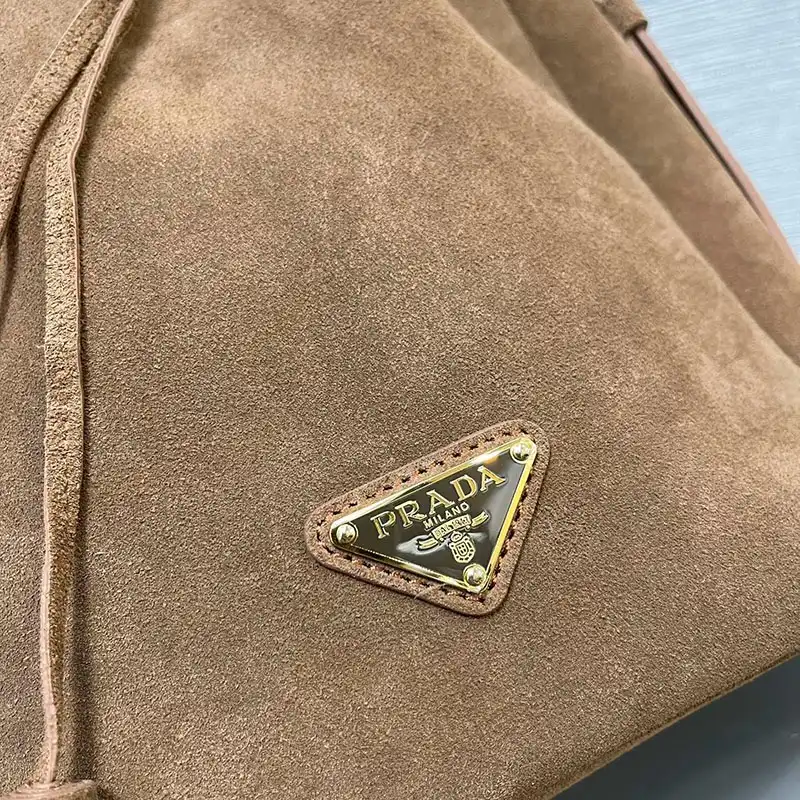 Pra*a bags 2409ya0016