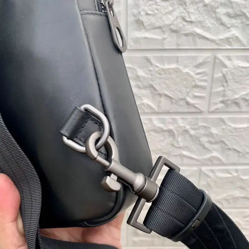 bo*te*ga Ve*ne*ta bag 20ya11043