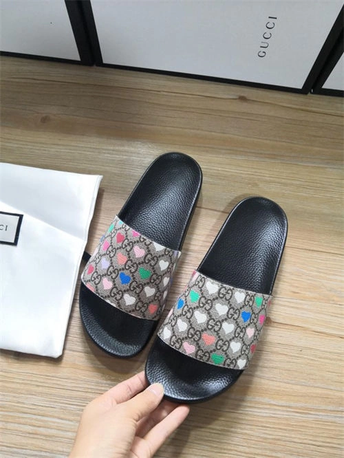 Fashionable Gocci Slipper 5704