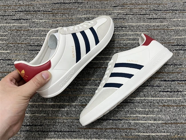 flexible g*u*i x Ad*s 52