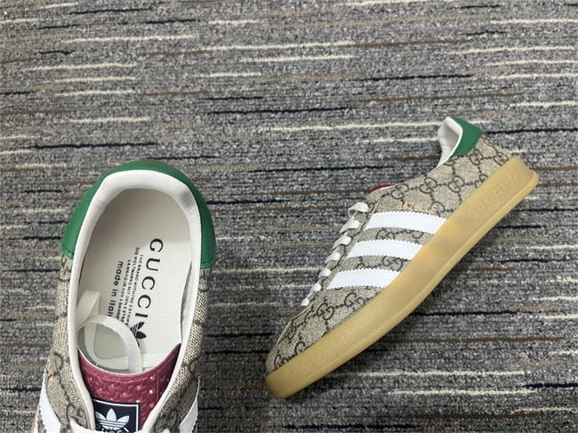 affordable g*u*i x Ad*s 43