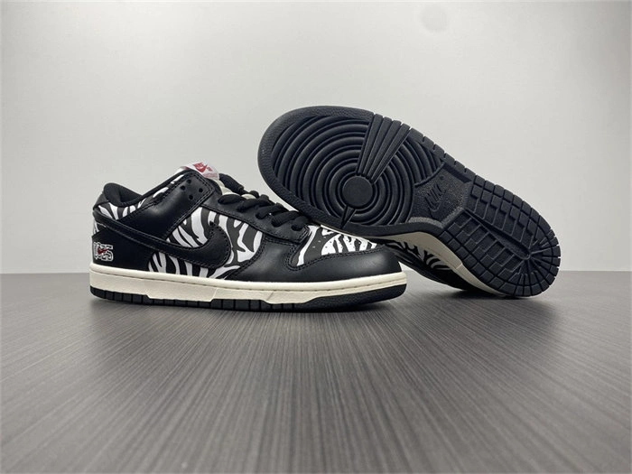 TopPick Nike SB Dunk Low OG QS Quartersnacks Zebra DM3510- 4728